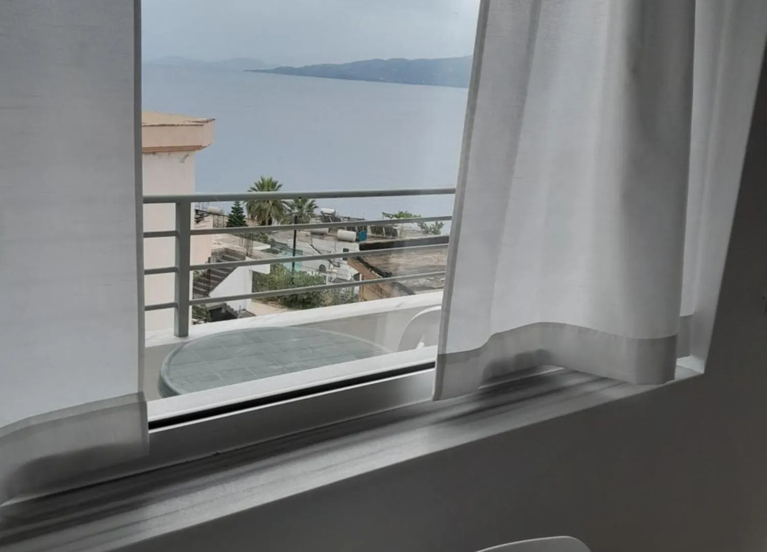 Iris Apartaments Sarande 0*,