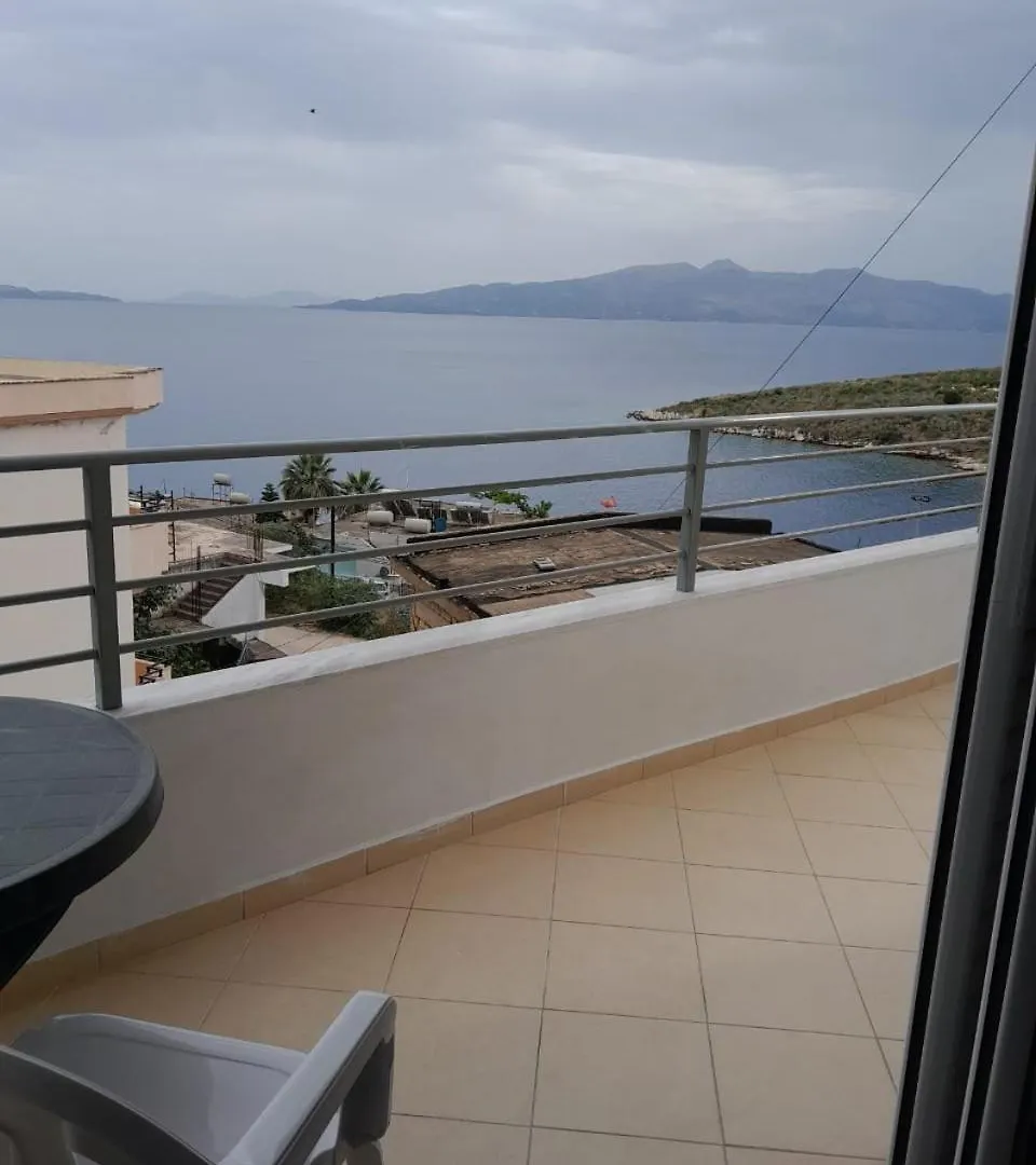 Iris Apartaments Sarande 0*,
